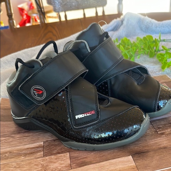 Black and Gray Athletic Shoes with Velcro Strap and Sturdy Sole - Picture 2 of 8